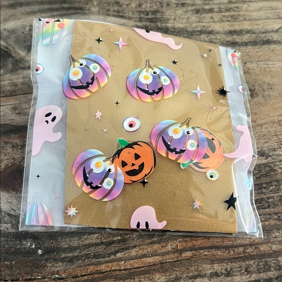 Resin pumpkin studs $8 or 3 for $15 - Picture 3 of 3